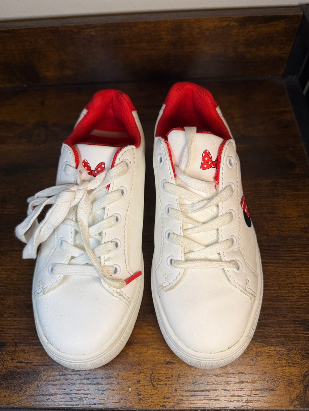 Girls' White and Red Minnie Bow Sneakers